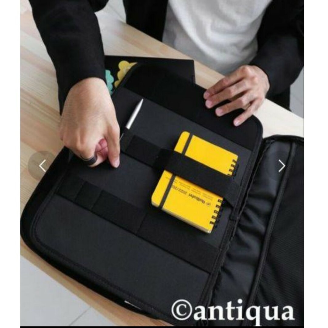 antiqua(アンティカ)のantiqua　多機能　PCケース　ブラック　ショルダー付き レディースのバッグ(ショルダーバッグ)の商品写真