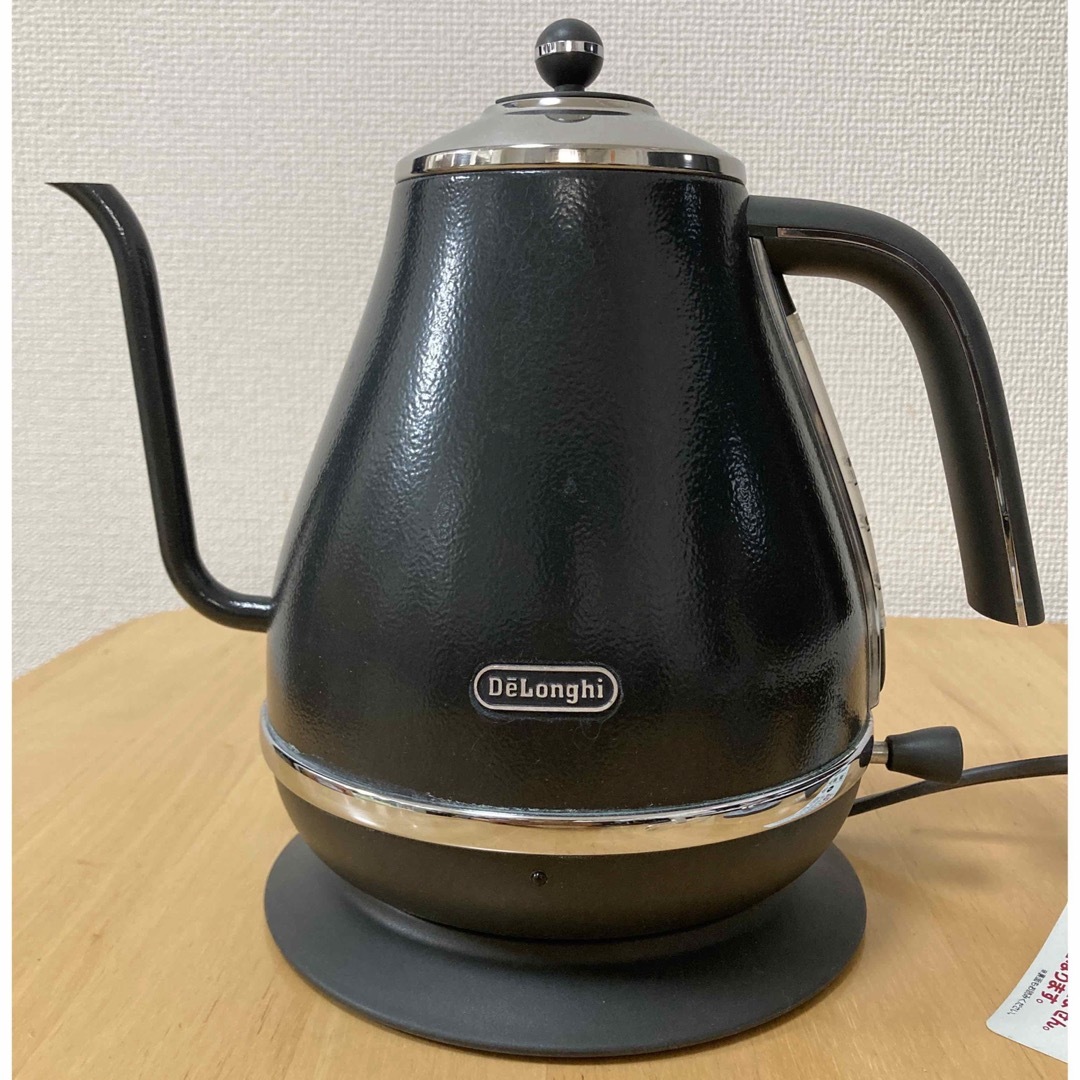 DeLonghi(デロンギ)の【年末年始価格】デロンギ　電気ケトル　アイコナ スマホ/家電/カメラの生活家電(電気ケトル)の商品写真