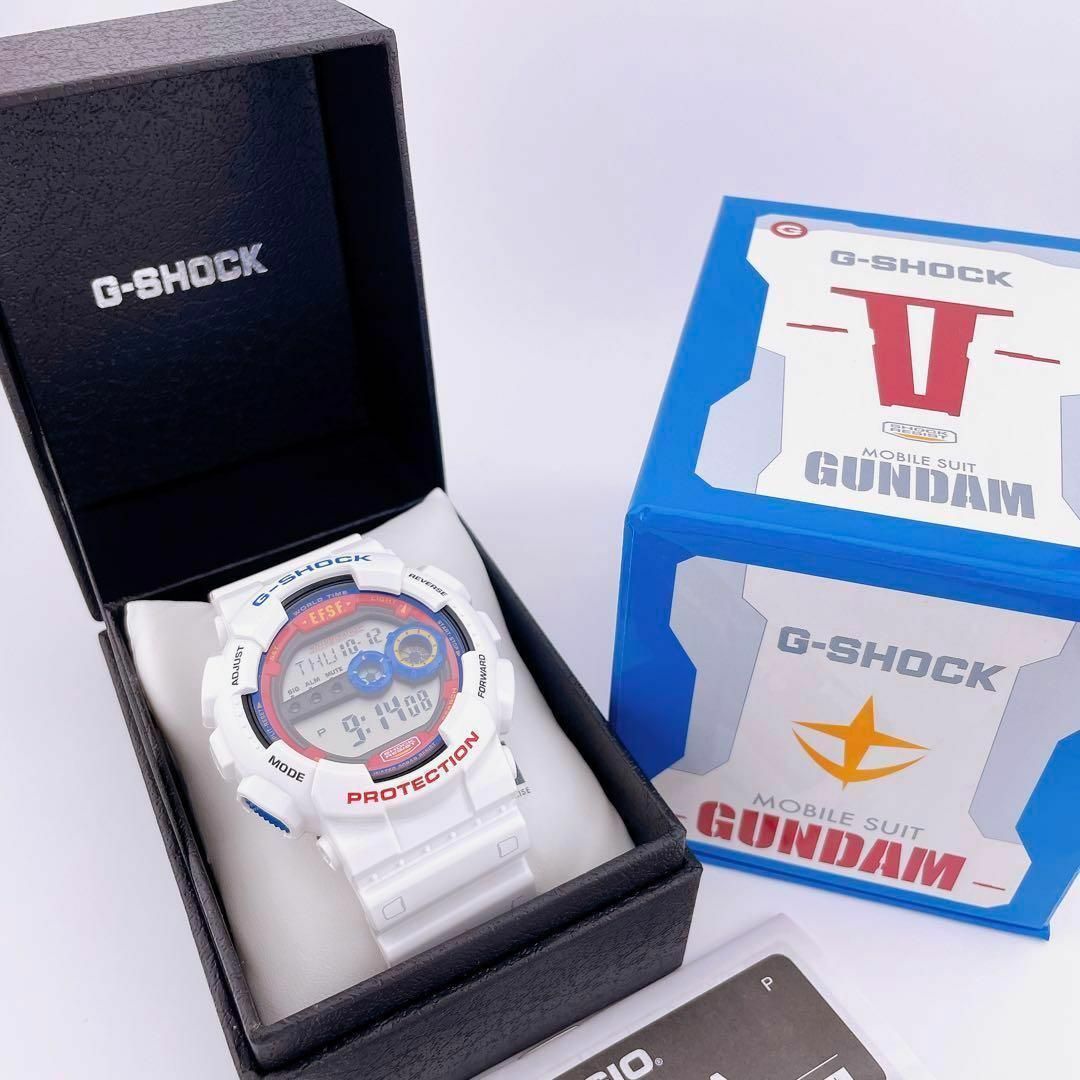 【ほぼ新品】機動戦士ガンダム35周年記念商品 G-SHOCK x GUNDAM