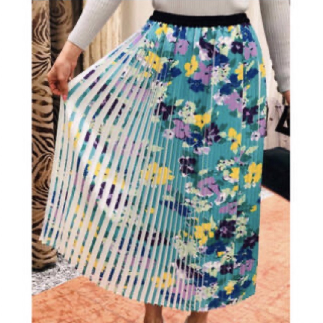 GRACE CONTINENTAL(グレースコンチネンタル)のグレースコンチネンタル　スカート　プリーツ レディースのスカート(ロングスカート)の商品写真