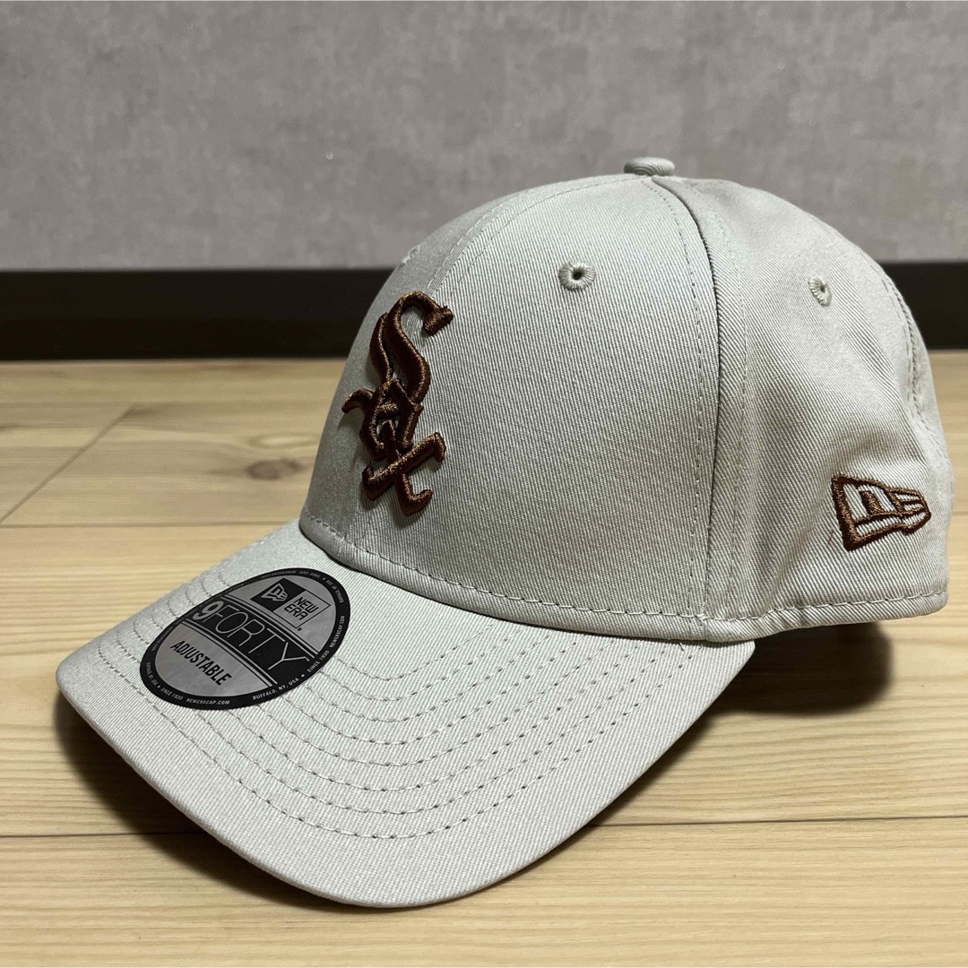 NEW ERA(ニューエラー)のニューエラ　NEW ERA キャップ　Sox ホワイトソックス　ベージュ メンズの帽子(キャップ)の商品写真