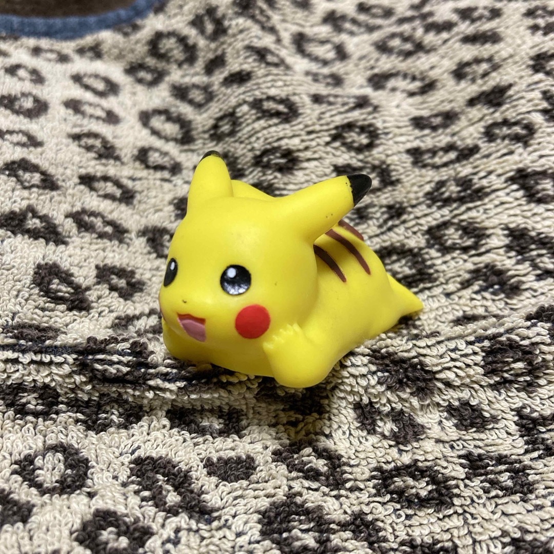 ポケモン(ポケモン)の(236)ポケモンキッズ　ピカチュウ　頬杖 エンタメ/ホビーのフィギュア(アニメ/ゲーム)の商品写真