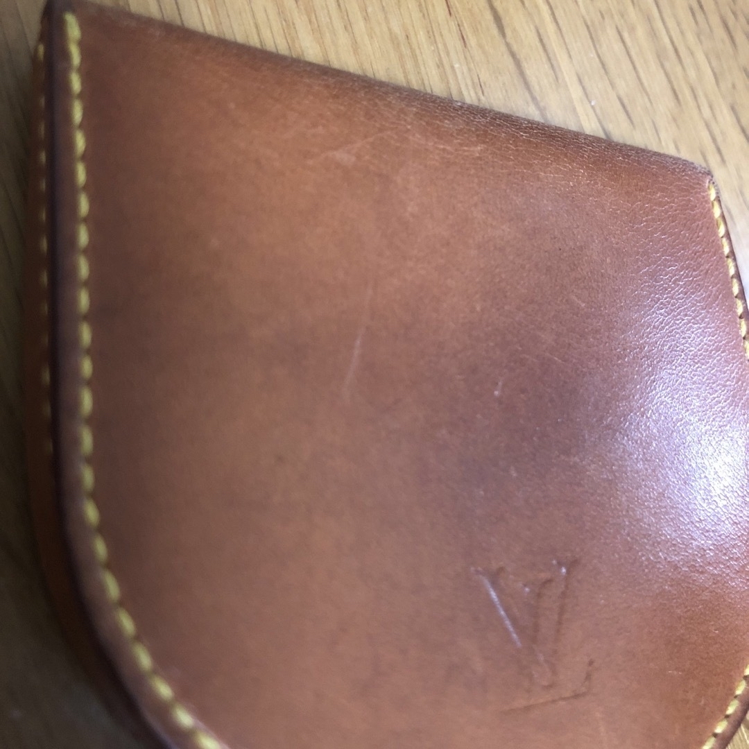 LOUIS VUITTON(ルイヴィトン)のコインケース　馬蹄型　LOUIS VUITTON  中古 メンズのファッション小物(コインケース/小銭入れ)の商品写真