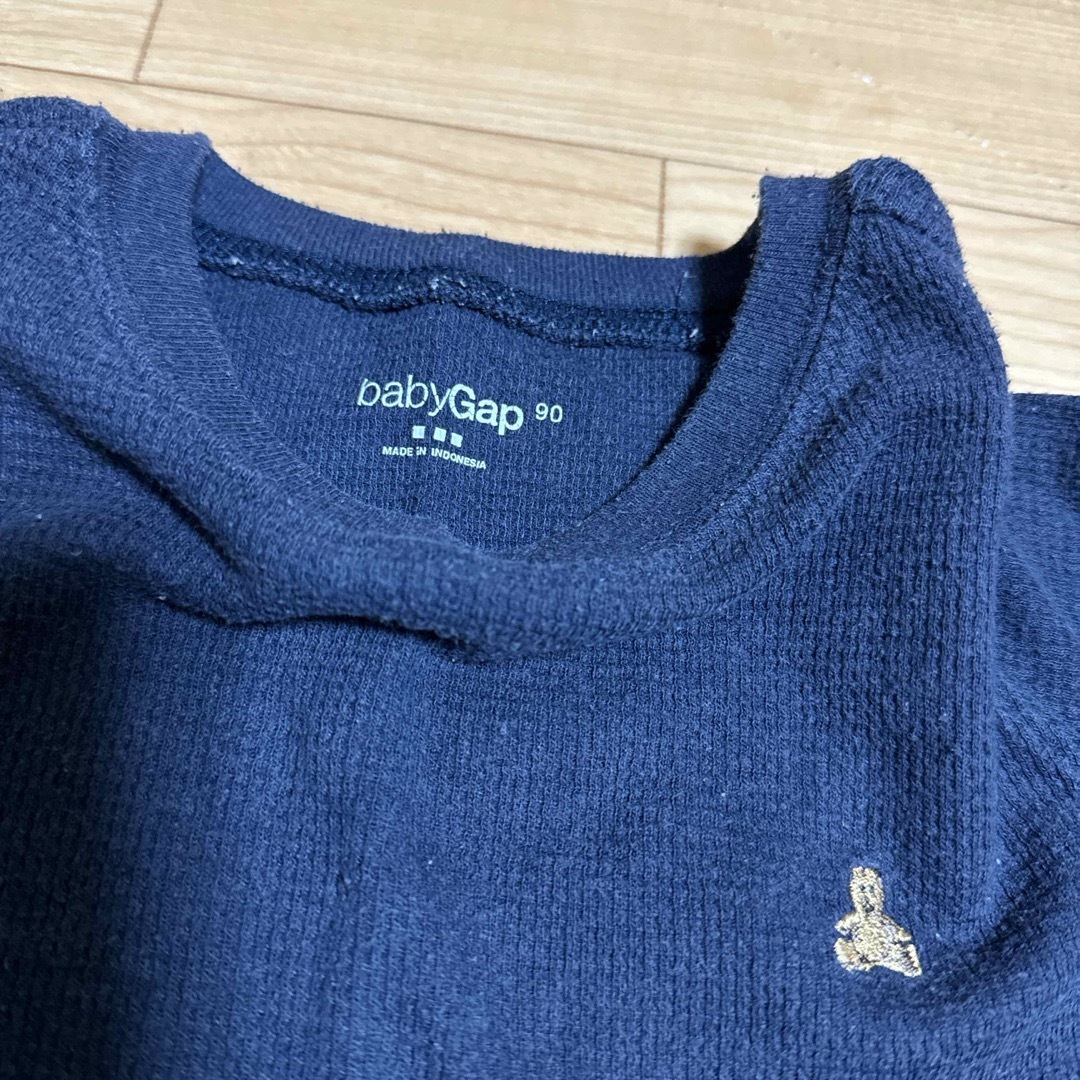 babyGAP(ベビーギャップ)のbaby GAP ワッフル　ロンＴ　90 キッズ/ベビー/マタニティのキッズ服男の子用(90cm~)(Tシャツ/カットソー)の商品写真