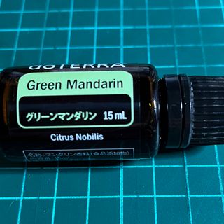 ドテラ　グリーンマンダリン　アロマオイル　15ml(エッセンシャルオイル（精油）)