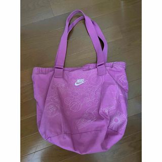 ナイキ(NIKE)のNIKE トートバッグ 大容量(トートバッグ)