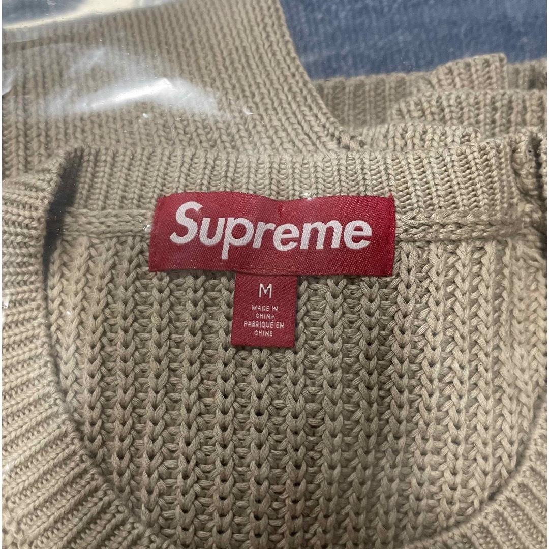 Supreme(シュプリーム)のMサイズ Supreme Small Box Ribbed Sweater メンズのトップス(ニット/セーター)の商品写真