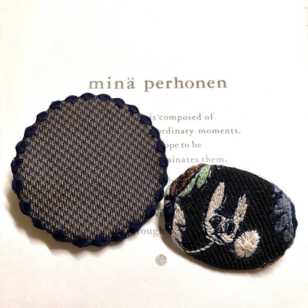 mina perhonen(ミナペルホネン)のご専用★ミナペルホネン ★サンキューベリーバッジ　forest diamond♡ レディースのアクセサリー(ブローチ/コサージュ)の商品写真