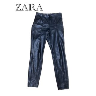 ザラ(ZARA)のZARA フェイクレザーパンツ(カジュアルパンツ)