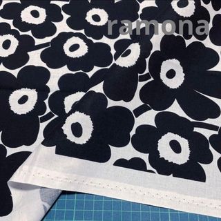 マリメッコ(marimekko)の週末価格 マリメッコ 生地 ミニウニッコ ブラックモノトーン(生地/糸)