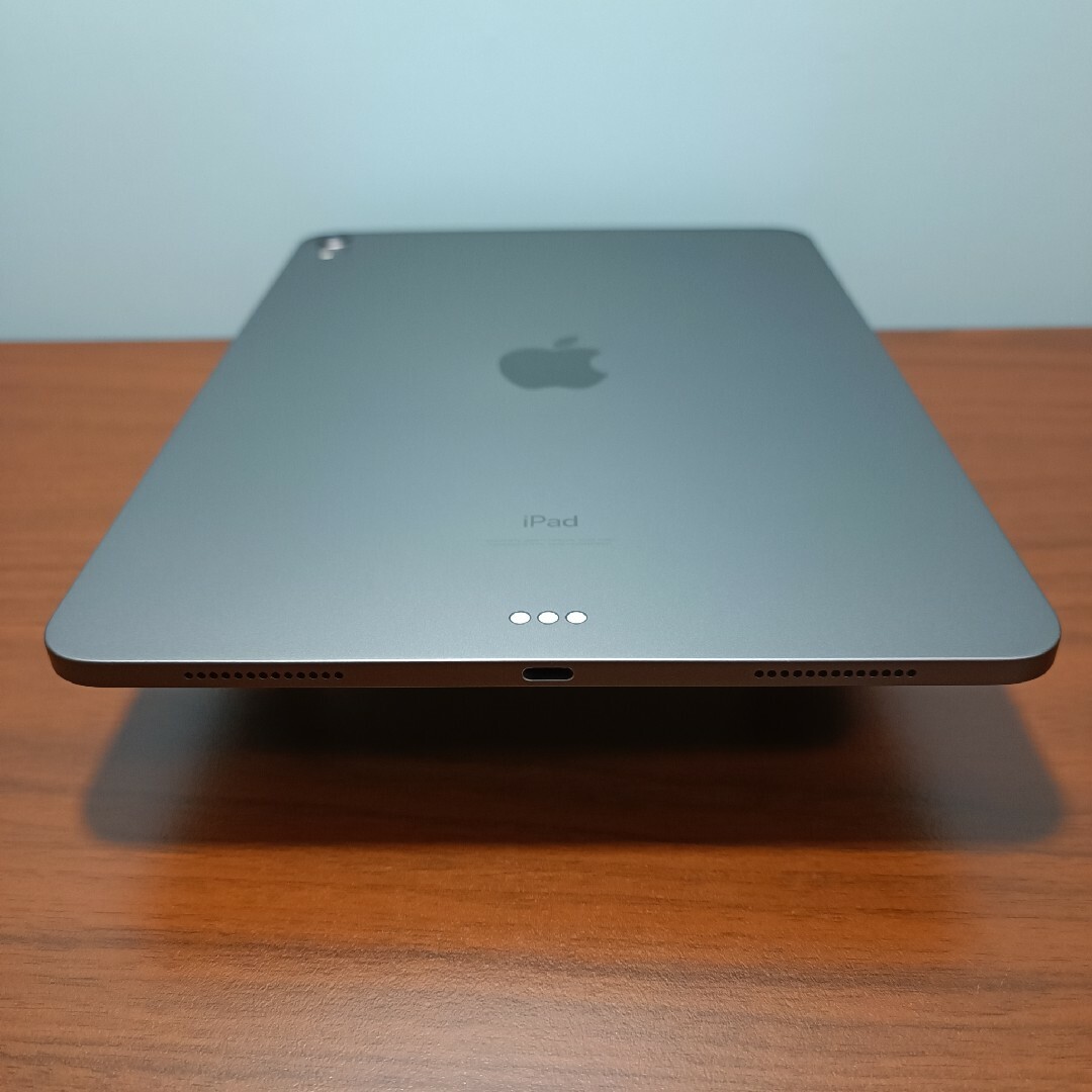 (美品) iPad Pro 11 第ー世代 WiFi 256GB キーボード付き