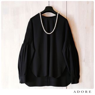 お値下げ一切不可◆幻◆新品 定価3.3万円 ADORE クリアコンパクトクルーネックブラウス