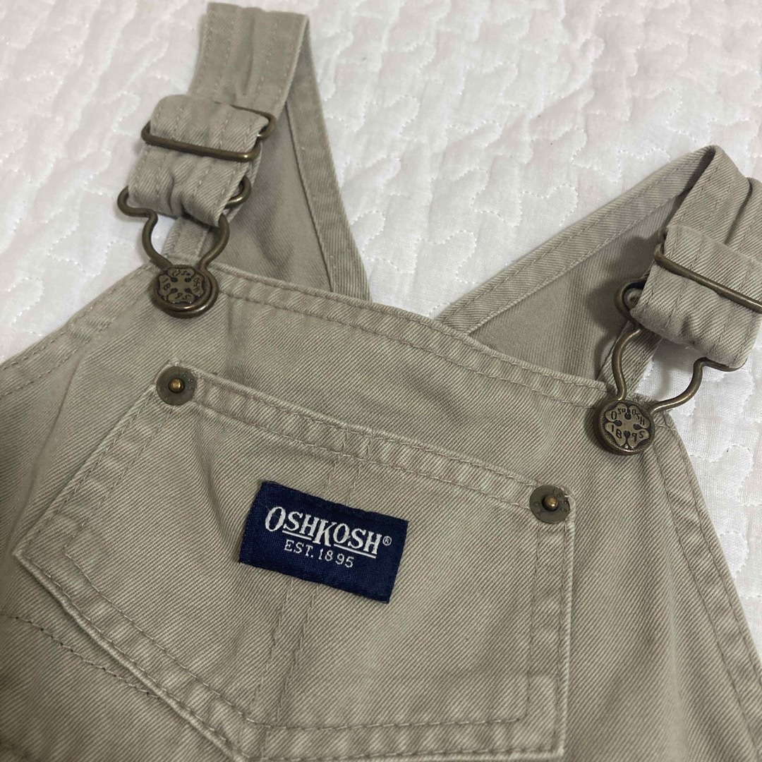 OshKosh(オシュコシュ)のOshkosh ベージュ サロペット オーバーオール キッズ/ベビー/マタニティのベビー服(~85cm)(パンツ)の商品写真