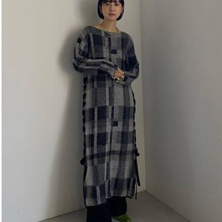 アメリヴィンテージ(Ameri VINTAGE)のBIG CHECK LACE UP KNIT DRESS(ロングワンピース/マキシワンピース)