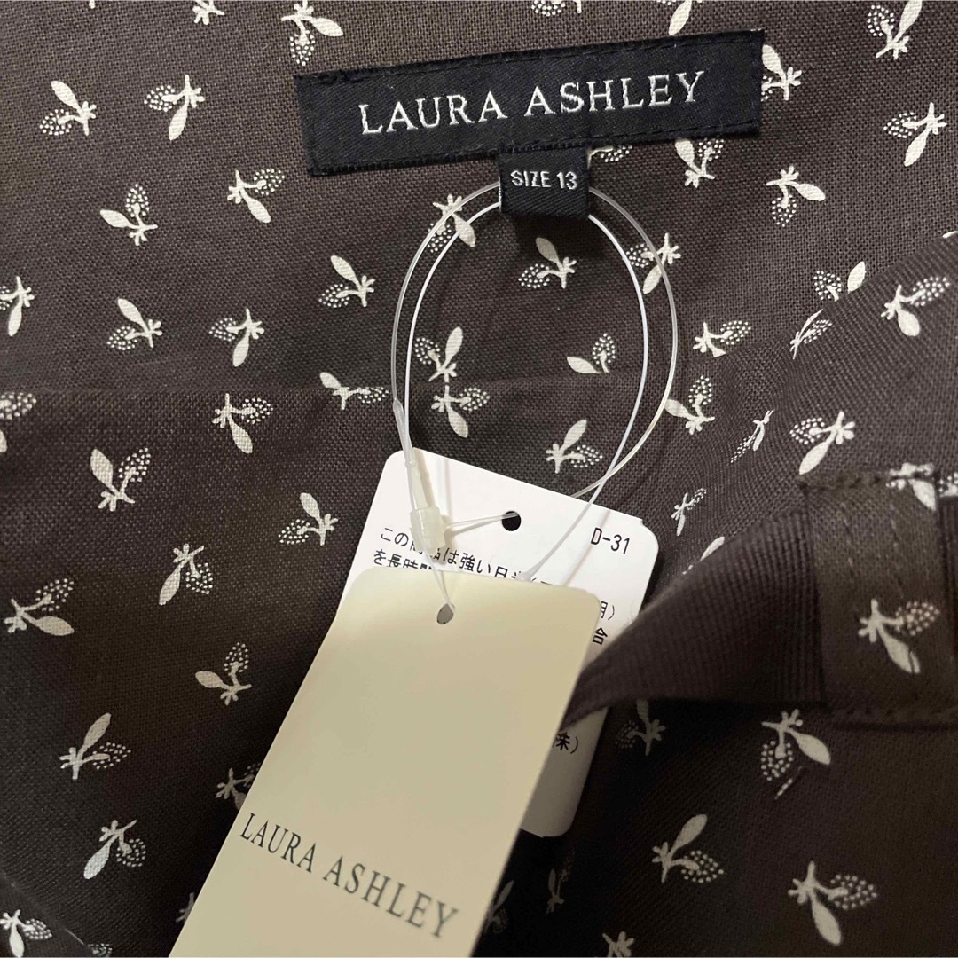 LAURA ASHLEY(ローラアシュレイ)のローラアシュレイ　スカート　13  新品未使用 レディースのスカート(ロングスカート)の商品写真