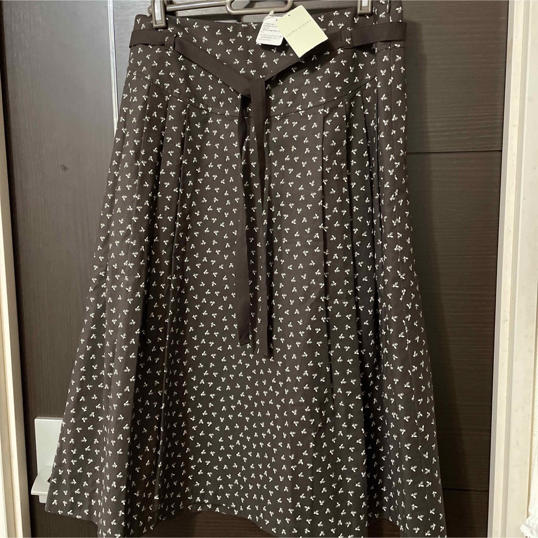 LAURA ASHLEY(ローラアシュレイ)のローラアシュレイ　スカート　13  新品未使用 レディースのスカート(ロングスカート)の商品写真
