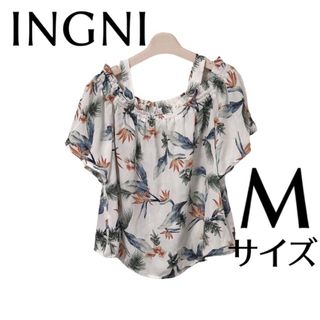 イング(INGNI)のイング　INGNI 柄オフショルトップス　Mサイズ(カットソー(半袖/袖なし))