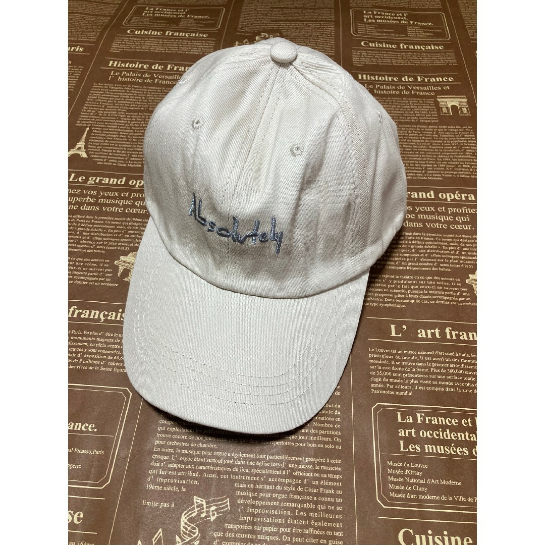 ライト ベージュ シンプル ロゴ  帽子 男女兼用  フリーサイズ  ハロウィン レディースの帽子(キャップ)の商品写真