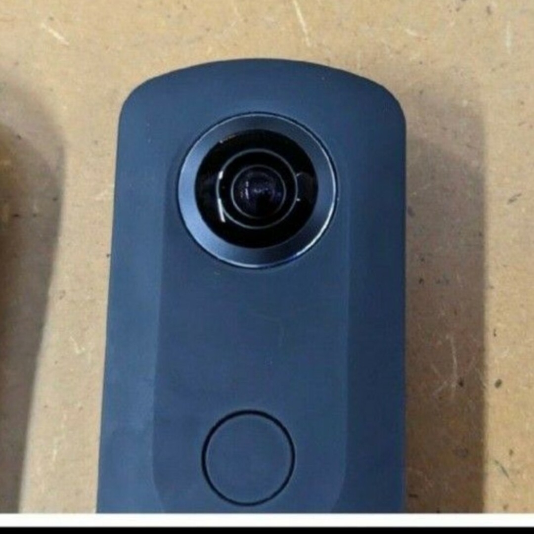 RICOH(リコー)のRICOH THETA S ブラック 360度全天球カメラ スマホ/家電/カメラのカメラ(コンパクトデジタルカメラ)の商品写真