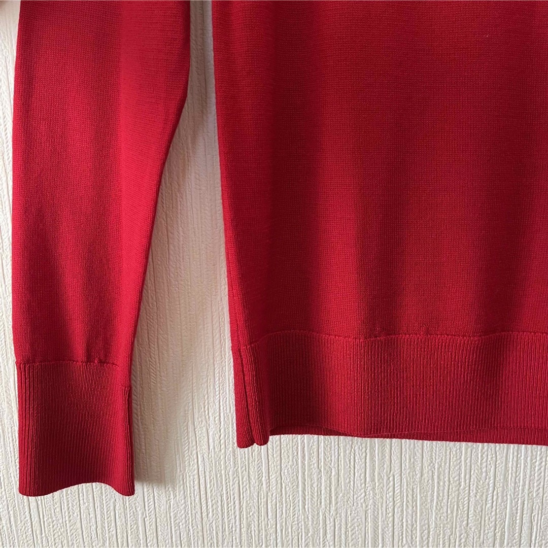 UNIQLO(ユニクロ)のUNIQLO（ユニクロ） エクストラファインメリノクルーネックセーター 赤 M レディースのトップス(ニット/セーター)の商品写真
