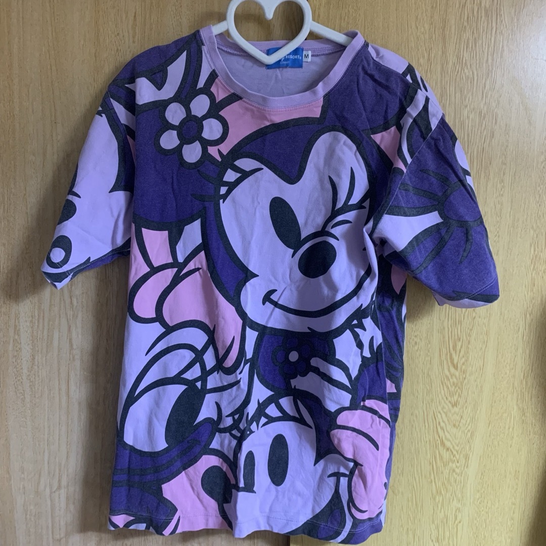 Disney(ディズニー)のディズニーTシャツ　紫　ミッキー ミニーTシャツ レディースのトップス(Tシャツ(半袖/袖なし))の商品写真