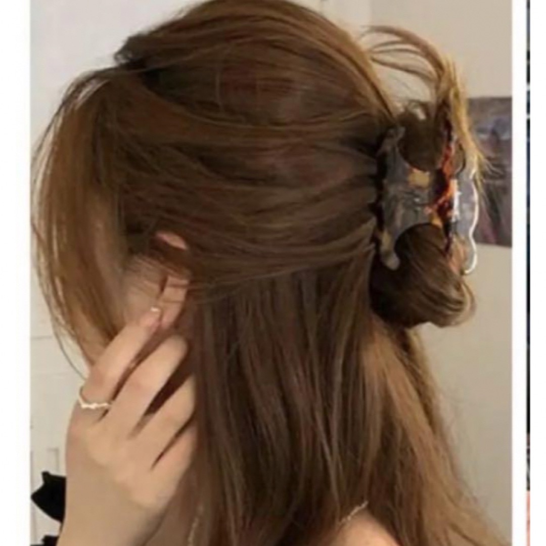 celine(セリーヌ)のセリーヌ　ヘアクリップ レディースのヘアアクセサリー(バレッタ/ヘアクリップ)の商品写真