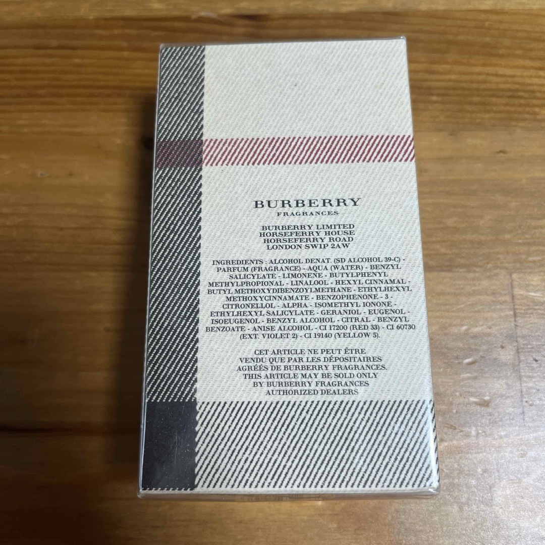 BURBERRY(バーバリー)の【新品・未開封】BURBERRY LONDONオードパルファム50ml コスメ/美容の香水(香水(女性用))の商品写真