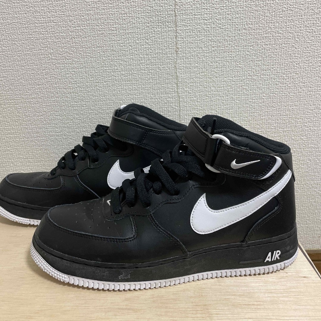 NIKE(ナイキ)のair force 1 mid メンズの靴/シューズ(スニーカー)の商品写真