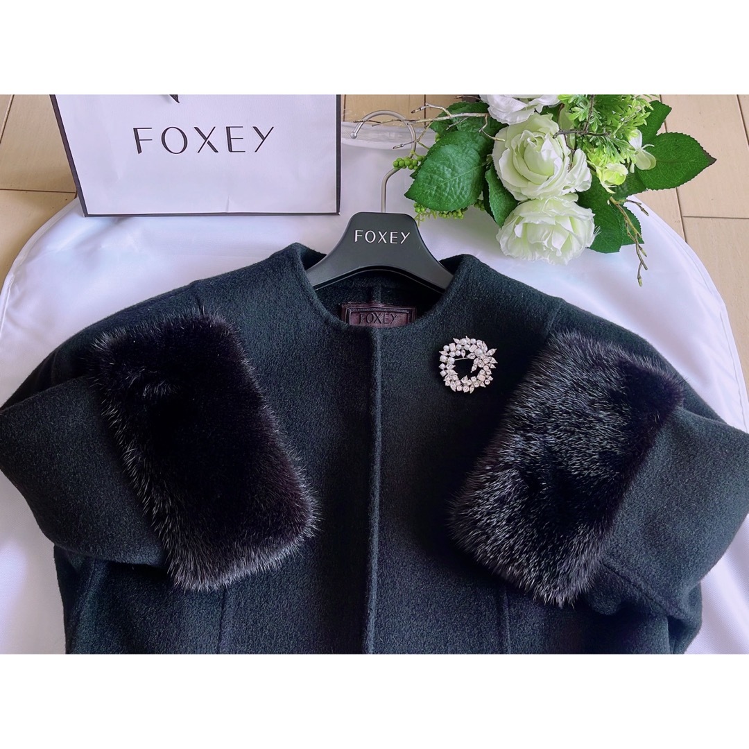 FOXEY(フォクシー)のFOXEY  2019年ミンク付きカシミヤジャケット38極美品　Rene レディースのジャケット/アウター(毛皮/ファーコート)の商品写真