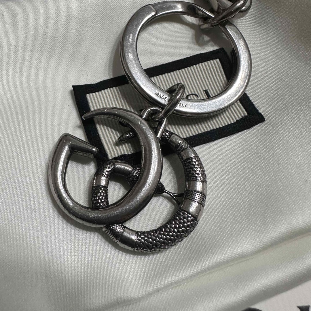 Gucci(グッチ)のGUCCI スネーク&ダブルG キーホルダー メンズのファッション小物(キーホルダー)の商品写真