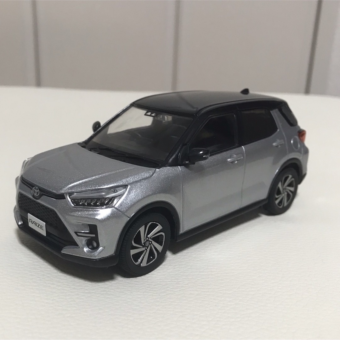 トヨタ(トヨタ)のトヨタ　ライズ　ミニカー エンタメ/ホビーのおもちゃ/ぬいぐるみ(ミニカー)の商品写真