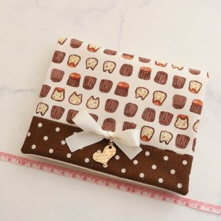 ハンドメイド移動ポケットチョコバニラねこちゃんカヌレ柄(外出用品)