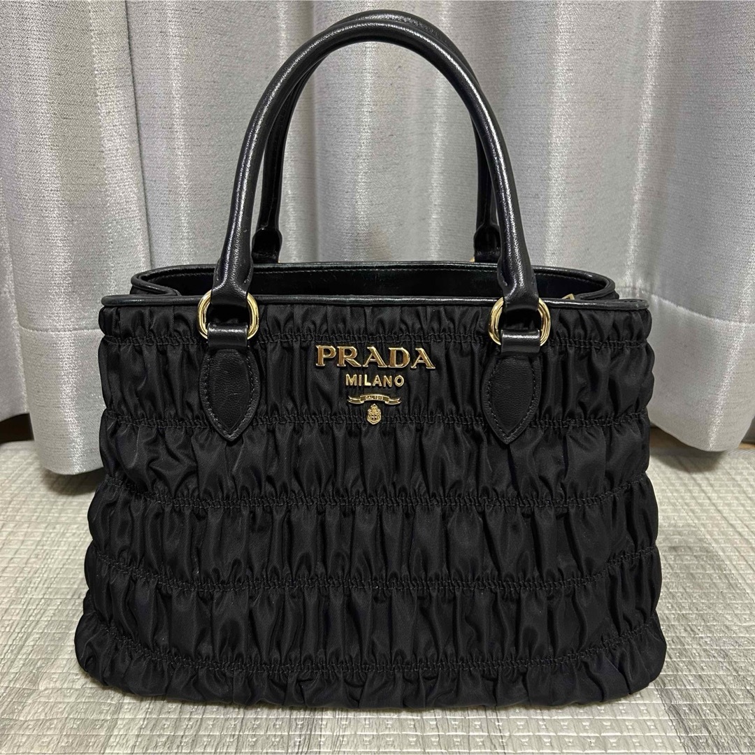 PRADA プラダ エナメル 2ウェイギャザーバッグ ショルダー付き 黒-