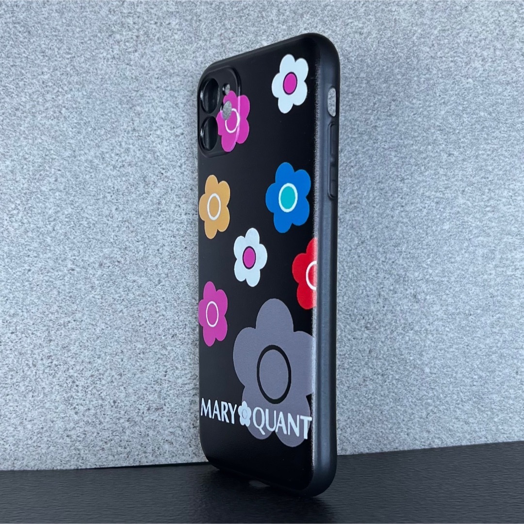 MARY QUANT(マリークワント)のiPhone11 デイジー 花柄モバイルケース マリークワント スマホ/家電/カメラのスマホアクセサリー(iPhoneケース)の商品写真