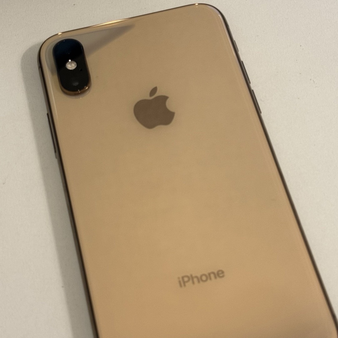 iPhone(アイフォーン)のiPhoneXS 64GB SIMフリー　ゴールド スマホ/家電/カメラのスマートフォン/携帯電話(スマートフォン本体)の商品写真