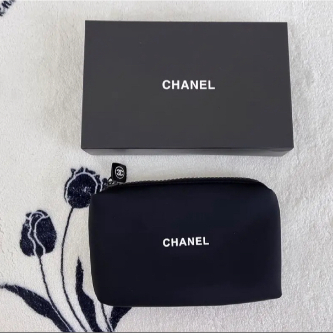 CHANEL(シャネル)のシャネル ポーチ レディースのファッション小物(ポーチ)の商品写真