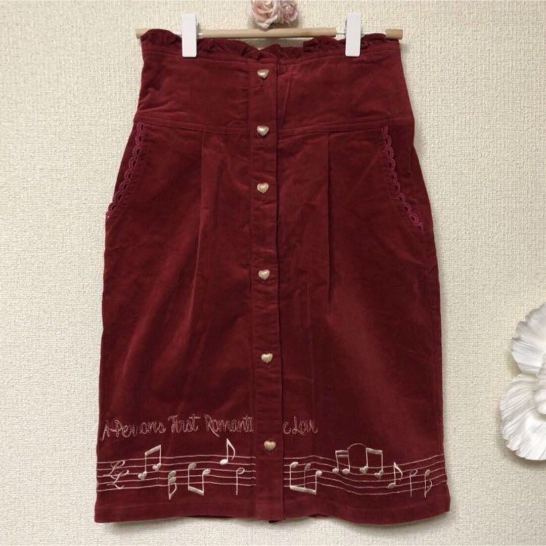 LIZ LISA(リズリサ)のリズリサlizlisa音符楽譜刺繍コーデュロイタイトスカート0S〜M赤超美品 レディースのスカート(ひざ丈スカート)の商品写真