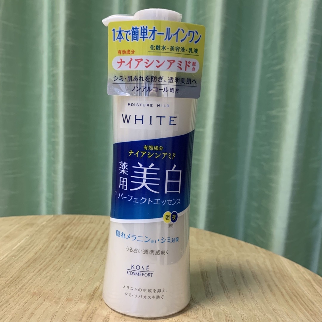 KOSE COSMEPORT(コーセーコスメポート)のモイスチュアマイルド ホワイト パーフェクトエッセンス 230ml コスメ/美容のスキンケア/基礎化粧品(オールインワン化粧品)の商品写真