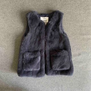 ザラキッズ(ZARA KIDS)のZARA ザラ　フェイクファー　ジレ　ベスト　110cm 5歳(ジャケット/上着)