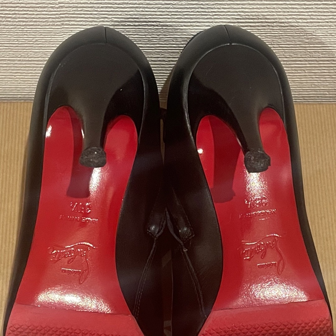 Christian Louboutin(クリスチャンルブタン)の美品！クリスチャンルブタン　ショートブーツ　ブーティ　ハイヒール レディースの靴/シューズ(ブーティ)の商品写真