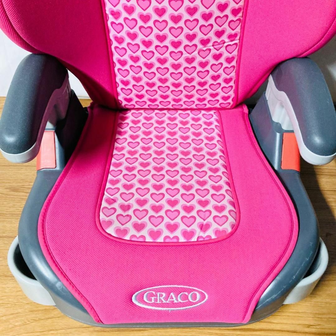 ジュニアシート　グレコ GRACO マキシ ハート柄 ピンク キッズ/ベビー/マタニティの外出/移動用品(自動車用チャイルドシート本体)の商品写真