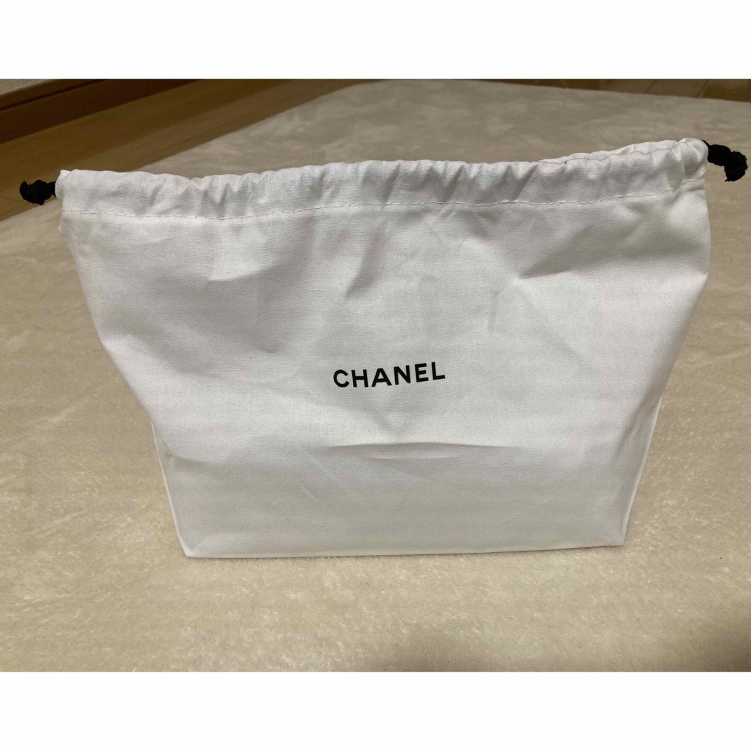 CHANEL(シャネル)の【新品未使用】CHANEL / 巾着袋・ポーチ レディースのファッション小物(ポーチ)の商品写真