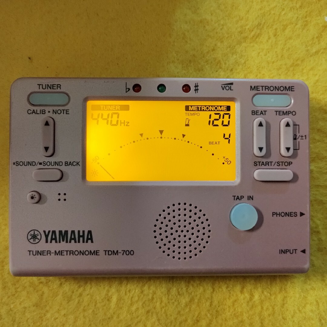 ヤマハ(ヤマハ)の【中古】(送料込)（ピンク）ヤマハ チューナーメトロノーム TDM-700 楽器の楽器 その他(その他)の商品写真