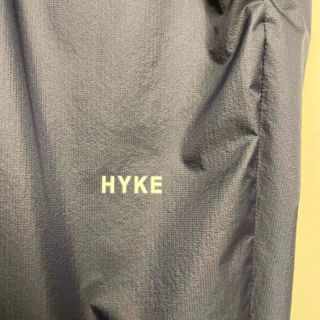 HYKE - タグ付き未使用ハイク HYKE ナイロンパンツネイビーの通販 by ...