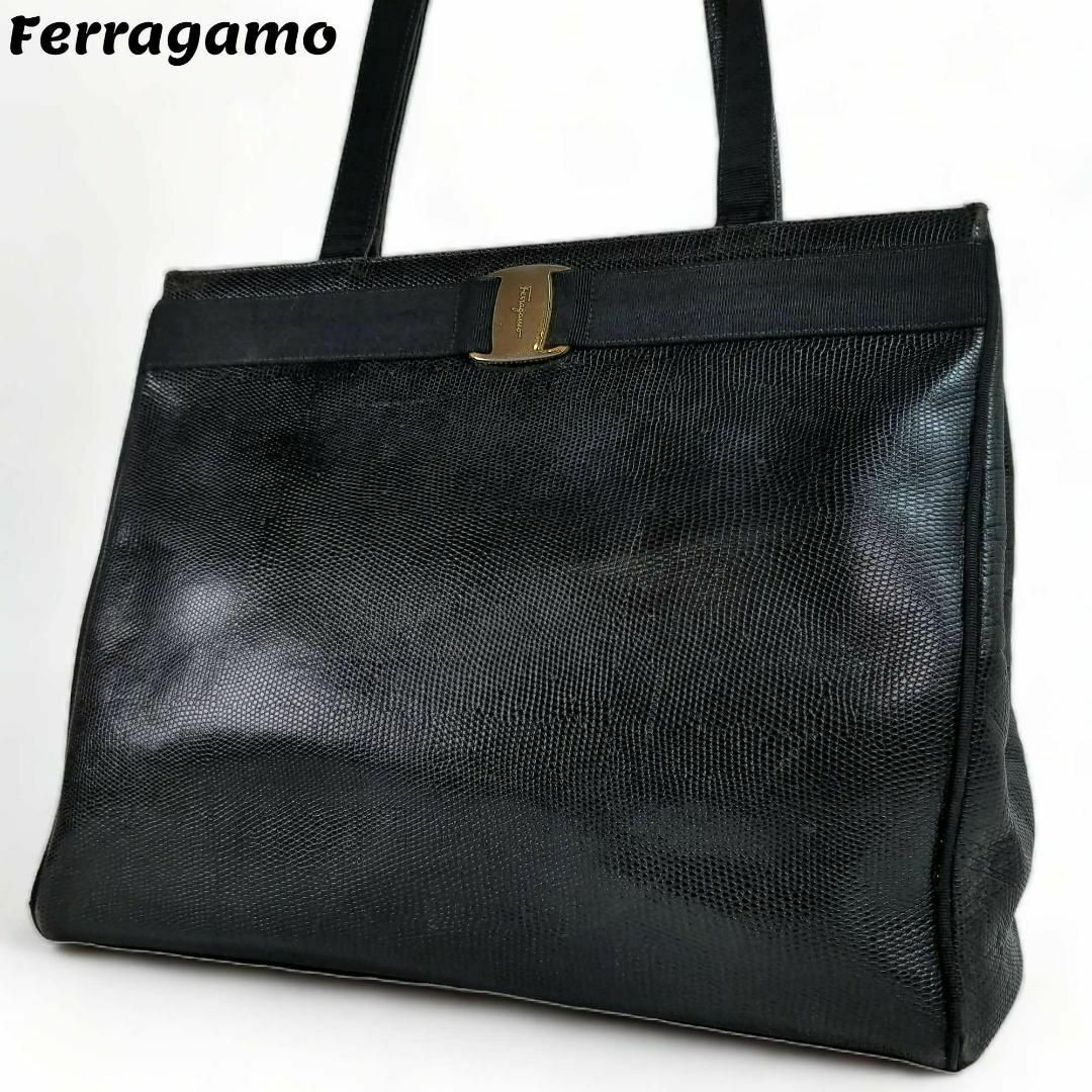 【極美品】Salvatore Ferragamo ヴァラ　リザード型押し　金金具