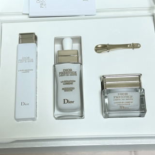 ディオール(Dior)の【新品未使用】Dior プレステージホワイト 豪華キット(美容液)