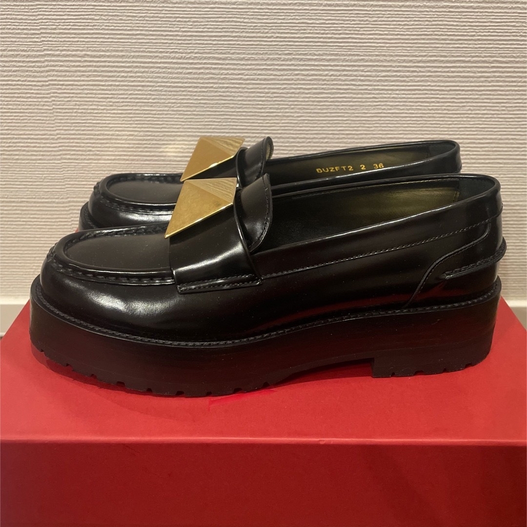 valentino garavani - 新品！Valentino ヴァレンティノ ワンスタッズ 