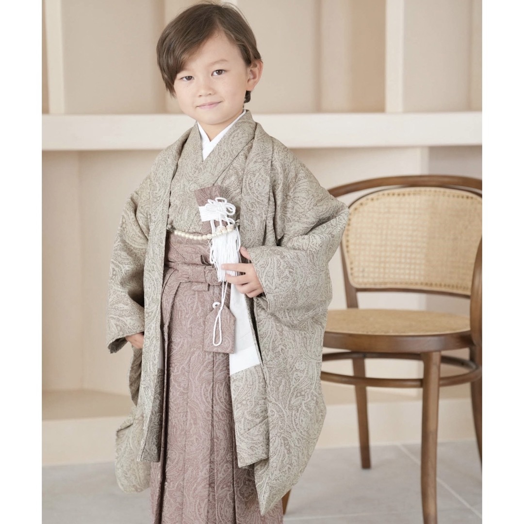 新品【ブラウン×くすみピンク】utatane 七五三 5歳 袴 男の子 キッズ/ベビー/マタニティのキッズ服男の子用(90cm~)(和服/着物)の商品写真