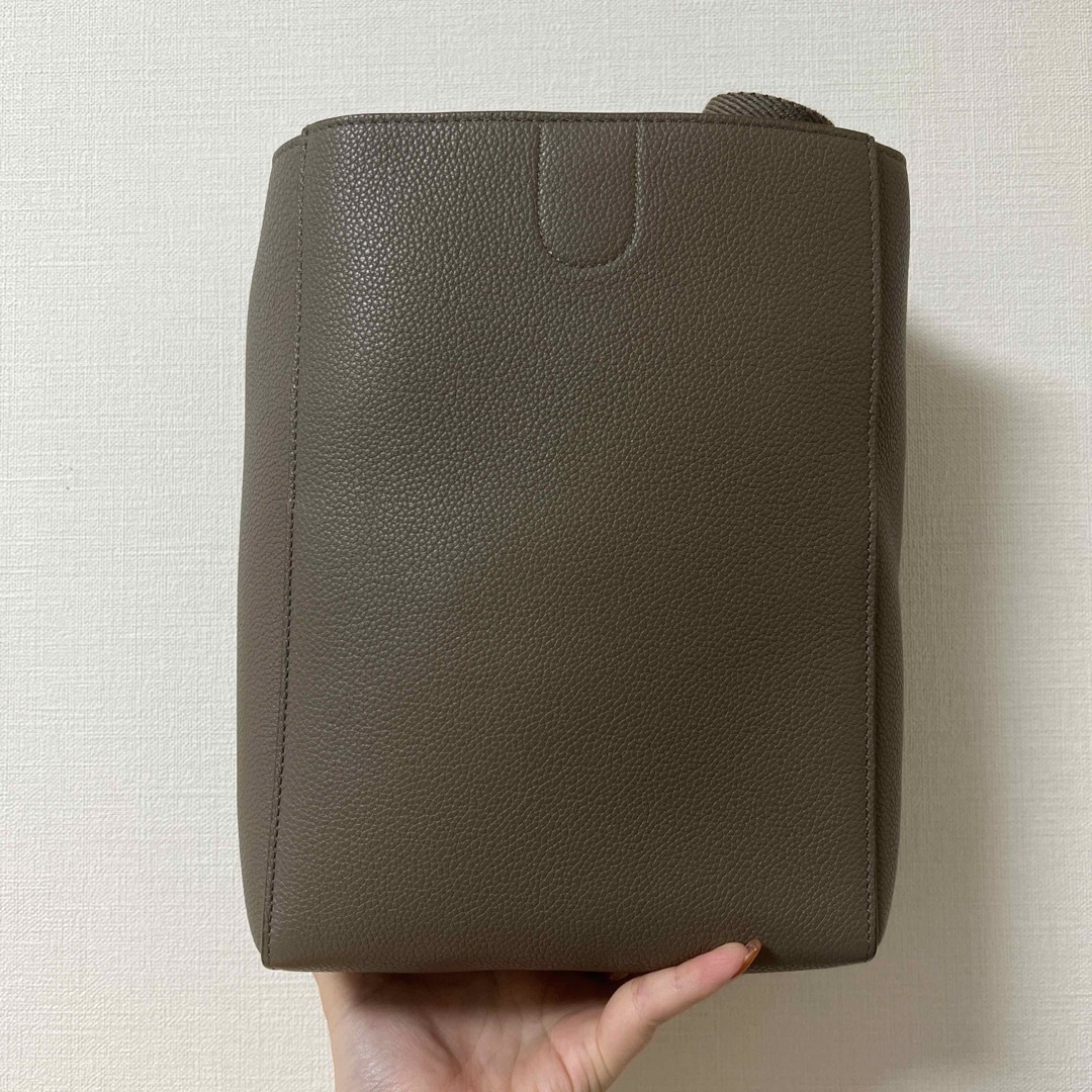 celine(セリーヌ)のセリーヌ　サングル　 レディースのバッグ(ショルダーバッグ)の商品写真