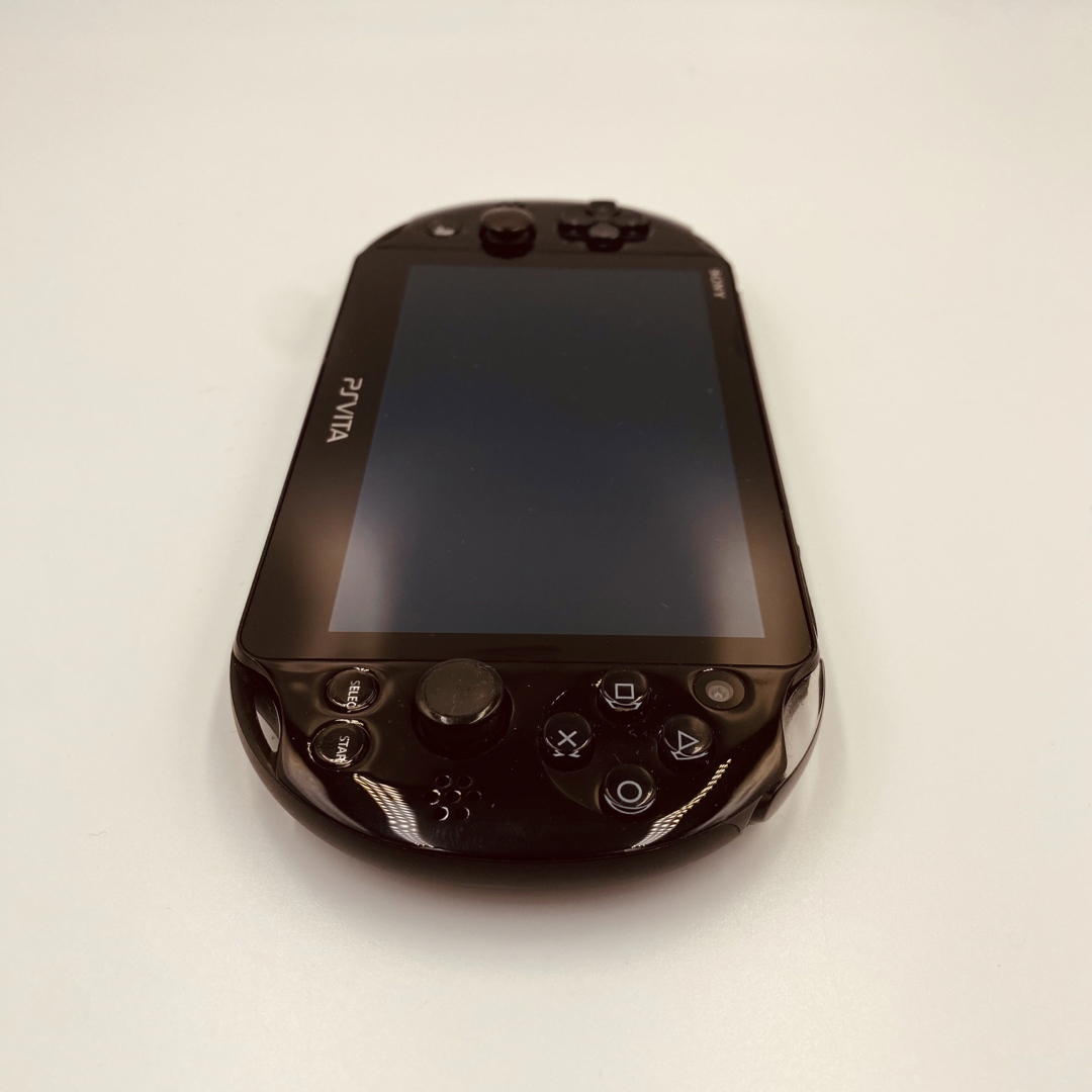 PlayStation Vita(プレイステーションヴィータ)の【動作品】PlayStation PSVita  ブラック PCH-2000 エンタメ/ホビーのゲームソフト/ゲーム機本体(携帯用ゲーム機本体)の商品写真